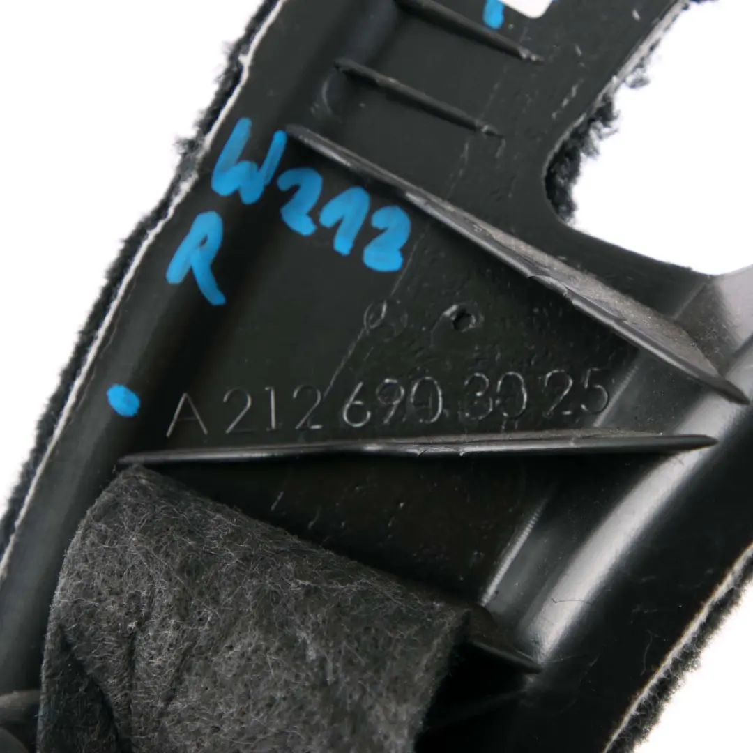 Mercedes W212 Kombi Kofferraum Rechte Seite Teppichabdeckung Schwarz - SKU A2126903025 - Teilenummer A2126903025