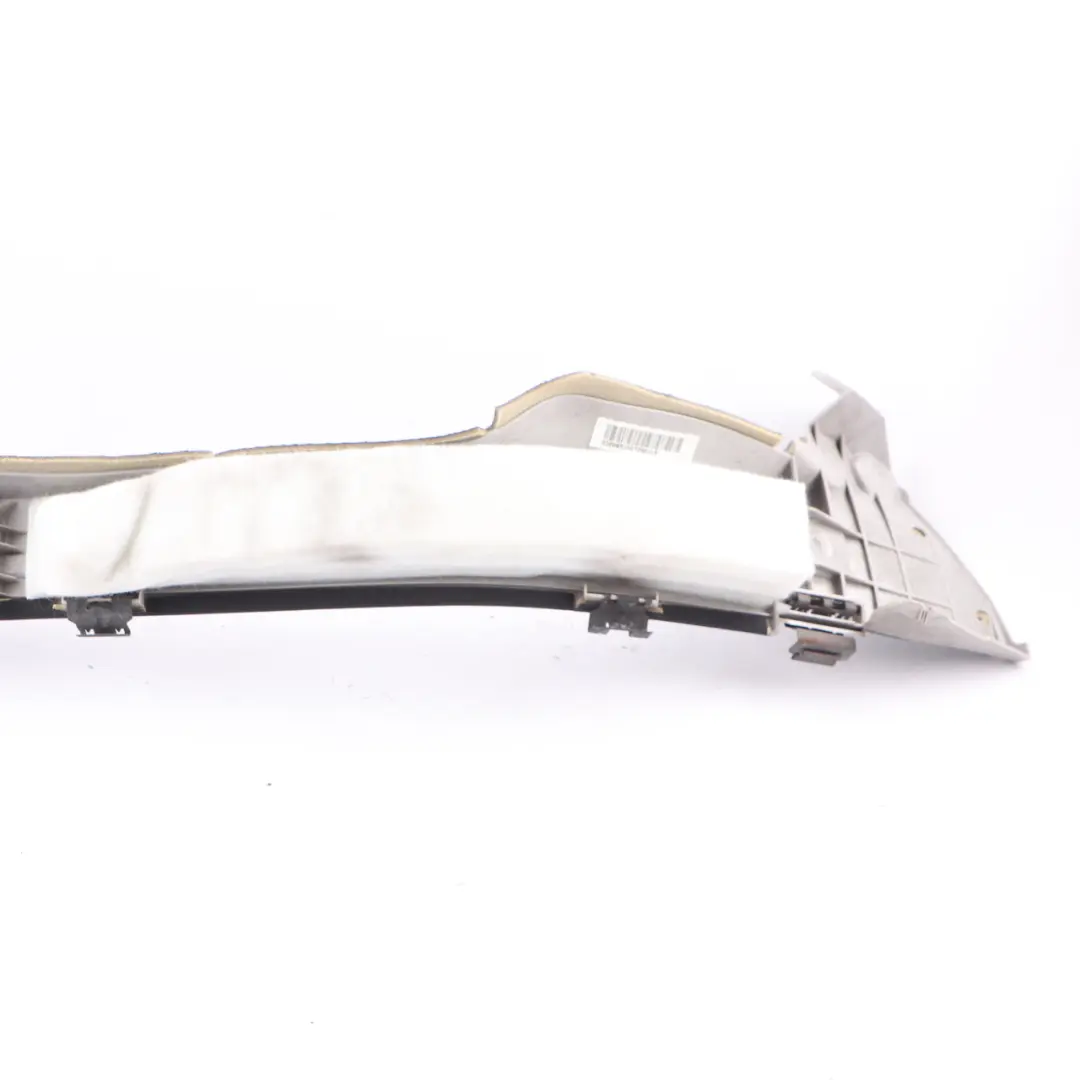 Pillar Cover Trim Pannello Posteriore Sinistro Nero A2126901726 per Mercedes W212 C con numero di parte A2126903725 Mercedes W212 C Pillar Cover Trim Pannello Posteriore Sinistro Nero A2126901726 - SKU A2126903725 - Numero di parte A2126903725