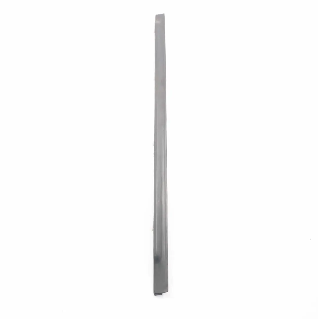 Mercedes W212 Bande porte arrière gauche Garniture moulure inférieure - SKU A2126903782 - Numéro de pièce A2126903782