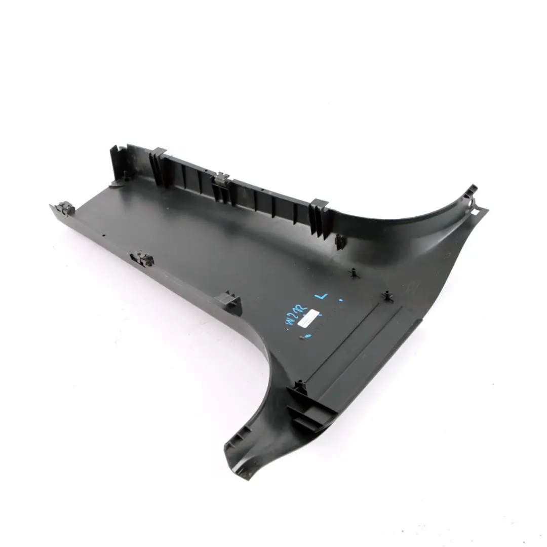 Tapa Pilar B Mercedes W212 Inferior Izquierda N/S Columna Interior para con número de pieza A2126903925 Tapa Pilar B Mercedes W212 Inferior Izquierda N/S Columna Interior - SKU A2126903925 - Número de pieza A2126903925