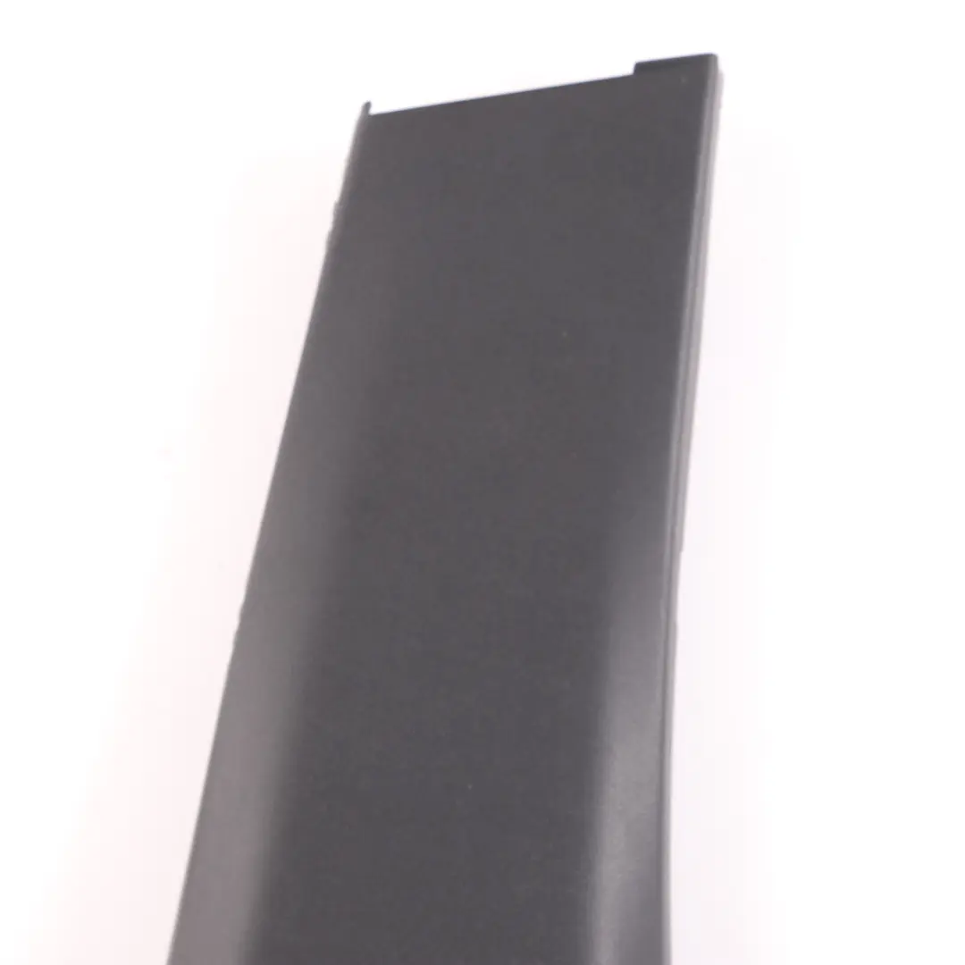 Osłona Obudowa Słupka Prawa Czarna do MERCEDES W212 o numerze A2126904025 MERCEDES W212 Osłona Obudowa Słupka Prawa Czarna - SKU A2126904025 - Numer Części A2126904025