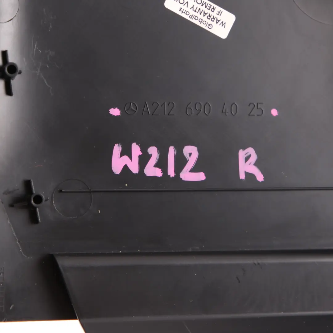 MERCEDES W212 Osłona Obudowa Słupka Prawa Czarna - SKU A2126904025 - Numer Części A2126904025