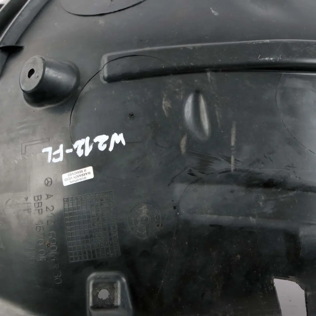 Revestimiento Del Paso De Rueda Delantero Izquierdo para Mercedes W212 con número de pieza A2126904330 Mercedes W212 Revestimiento Del Paso De Rueda Delantero Izquierdo - SKU A2126904330 - Número de pieza A2126904330