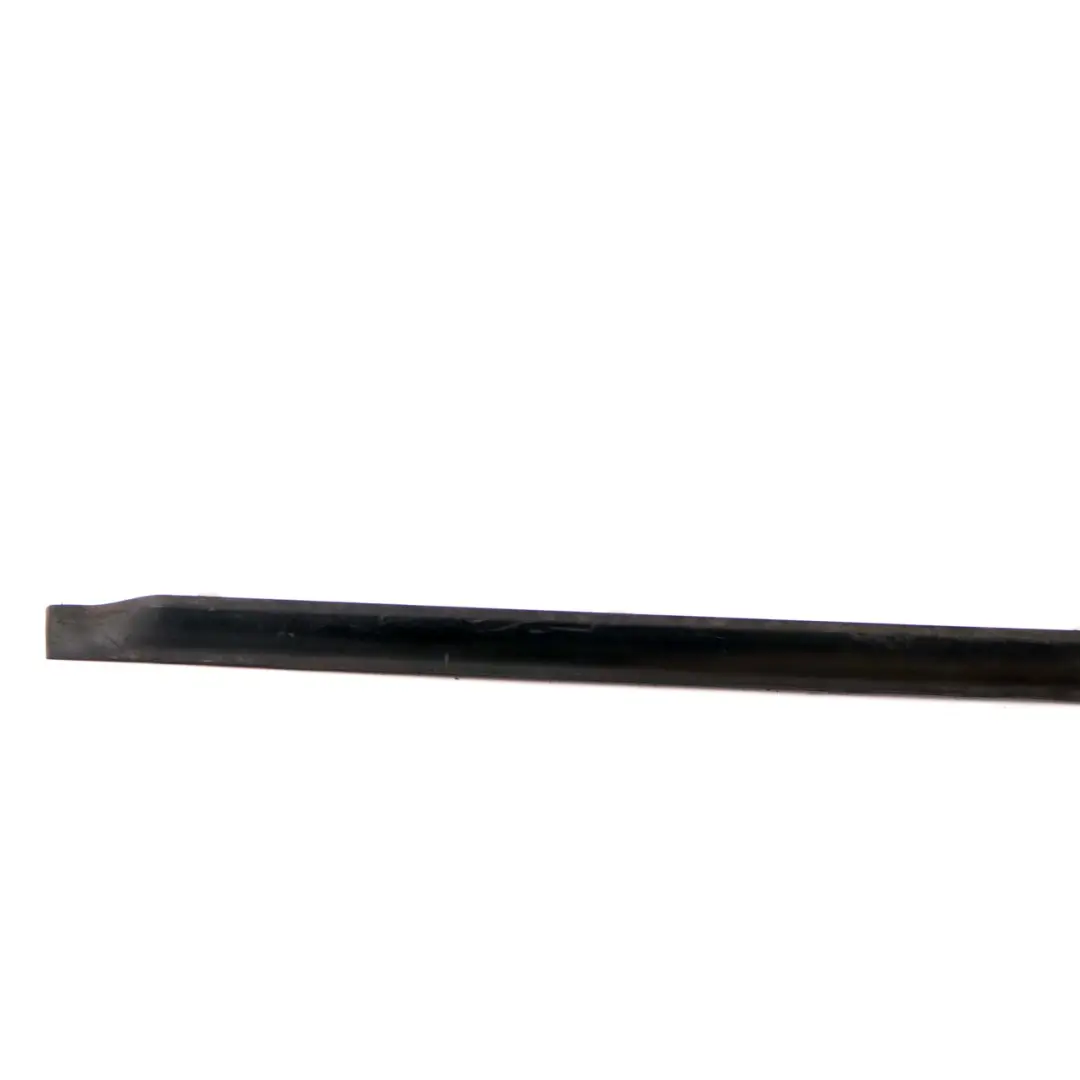  Door Strip Mercedes W212 Joint D'étanchéité Inférieur Arrière Droit - SKU A2126905062 - Numéro de pièce A2126905062