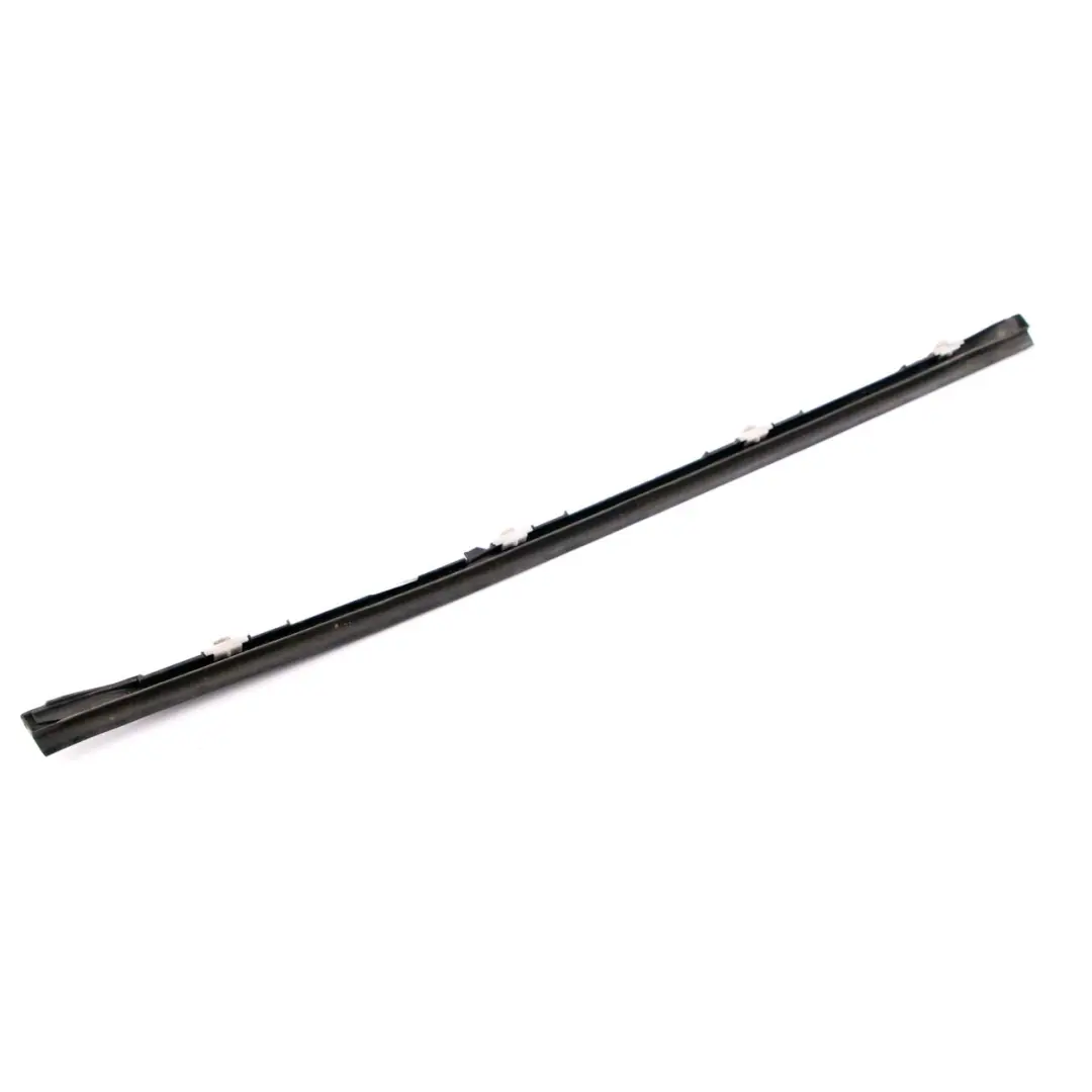  Door Strip Mercedes W212 Joint D'étanchéité Inférieur Arrière Droit - SKU A2126905062 - Numéro de pièce A2126905062