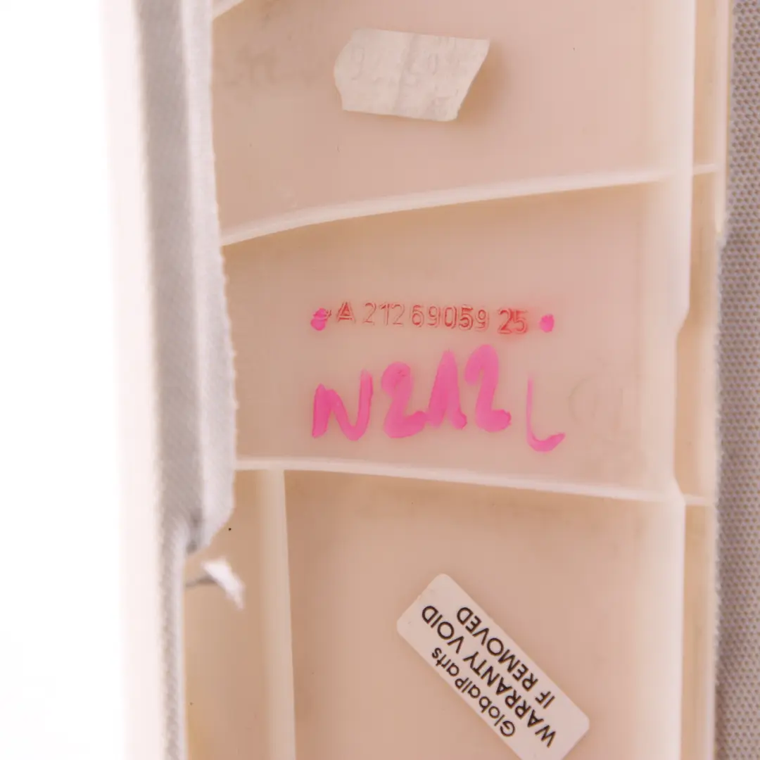 Panel Embellecedor Pilar A Delantero Izquierdo Gris para Mercedes W212 con número de pieza A2126905925 Mercedes W212 Panel Embellecedor Pilar A Delantero Izquierdo Gris - SKU A2126905925 - Número de pieza A2126905925