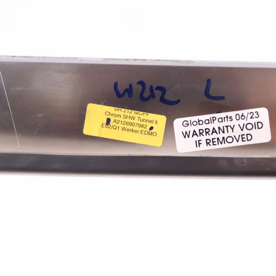 Listwa Ozdobna Tunelu Chrom do Mercedes W212 o numerze A2126907982 Mercedes W212 Listwa Ozdobna Tunelu Chrom - SKU A2126907982 - Numer Części A2126907982