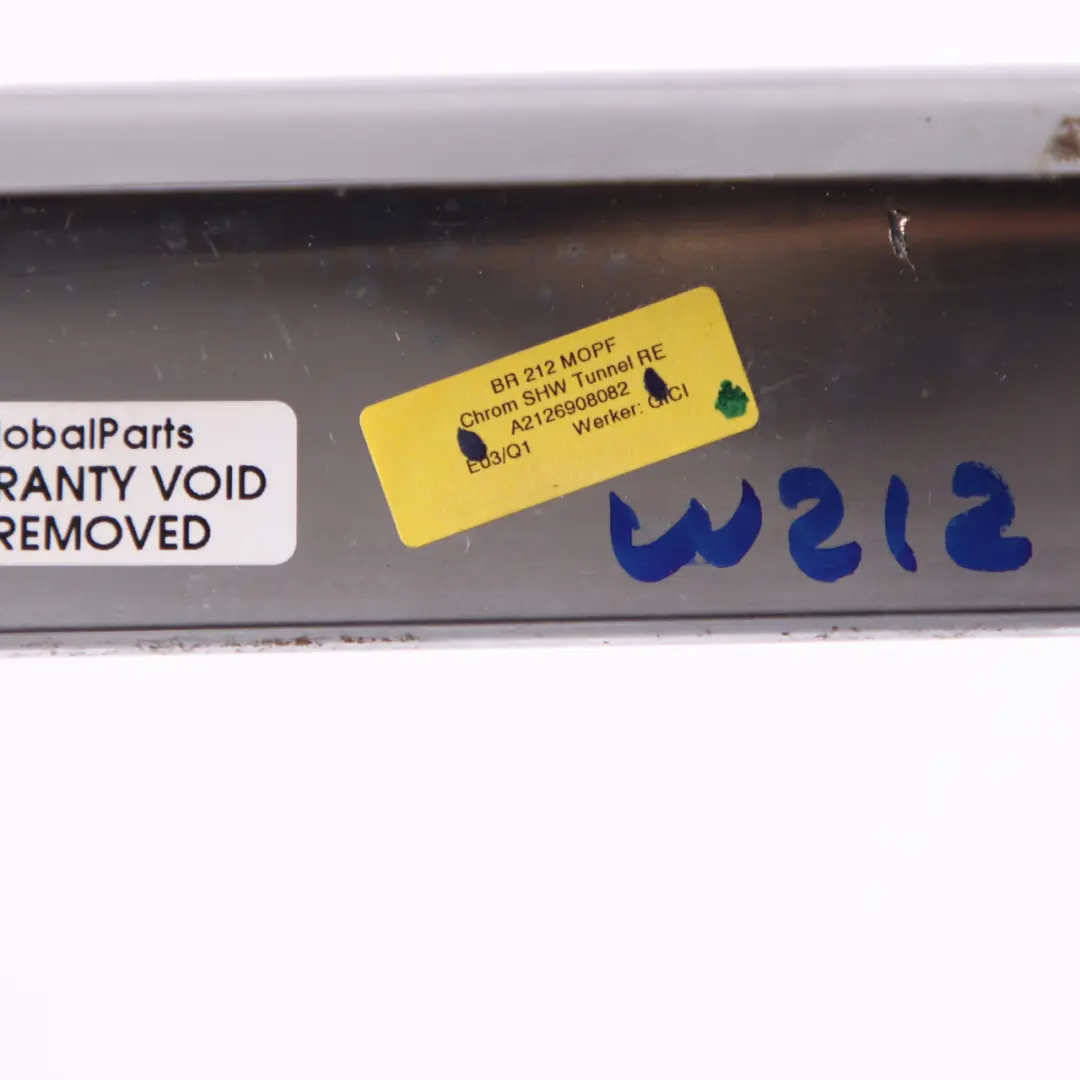 Mercedes W212 Console Centrale Trim Right Cover Strip Chrome - SKU A2126908082 - Numero di parte A2126908082