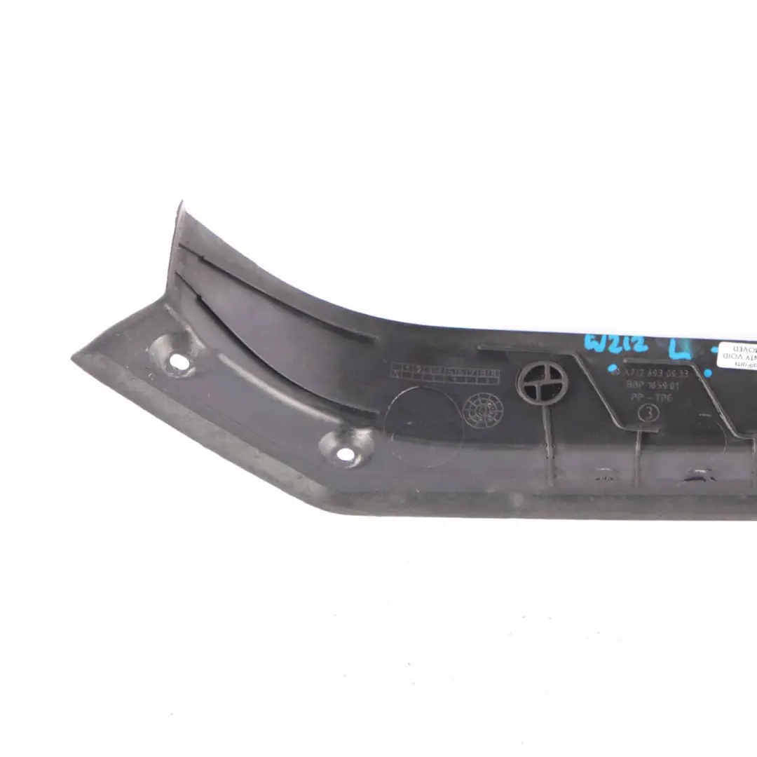  Garniture de Coffre Mercedes W212 Panneau Arriere Gauche Noir - SKU A2126930933 - Numéro de pièce A2126930933