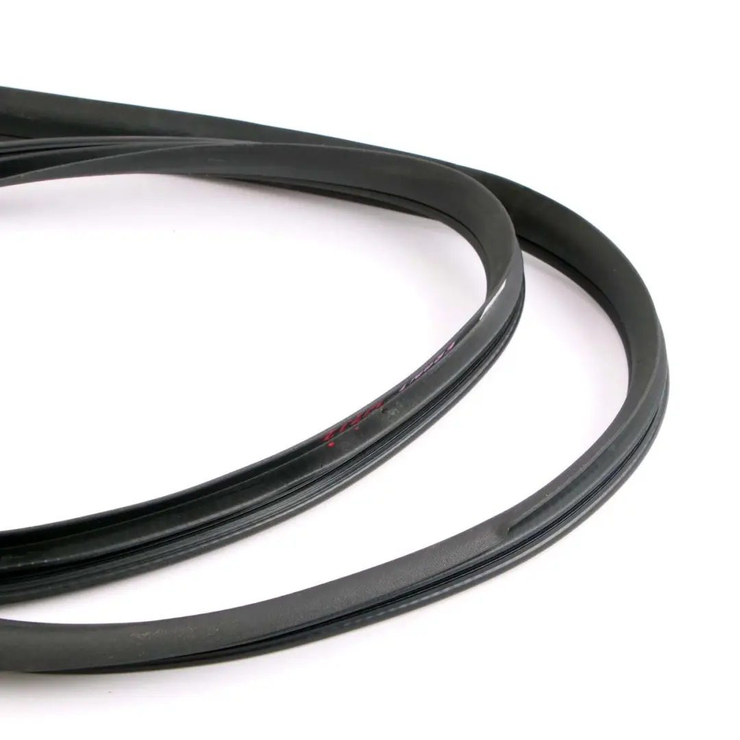 Junta de Puerta Mercedes W212 Delantera Izquierda Goma Protector para con número de pieza A2126970051 Junta de Puerta Mercedes W212 Delantera Izquierda Goma Protector - SKU A2126970051 - Número de pieza A2126970051