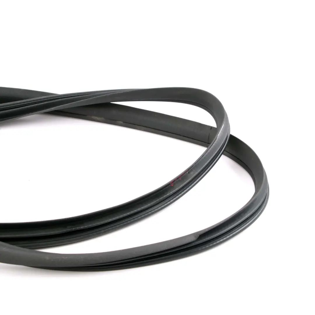 Guarnizione Porta Mercedes W212 Anteriore Sinistra Destra Gomma per con numero di parte A2126970051 Guarnizione Porta Mercedes W212 Anteriore Sinistra Destra Gomma - SKU A2126970051 - Numero di parte A2126970051