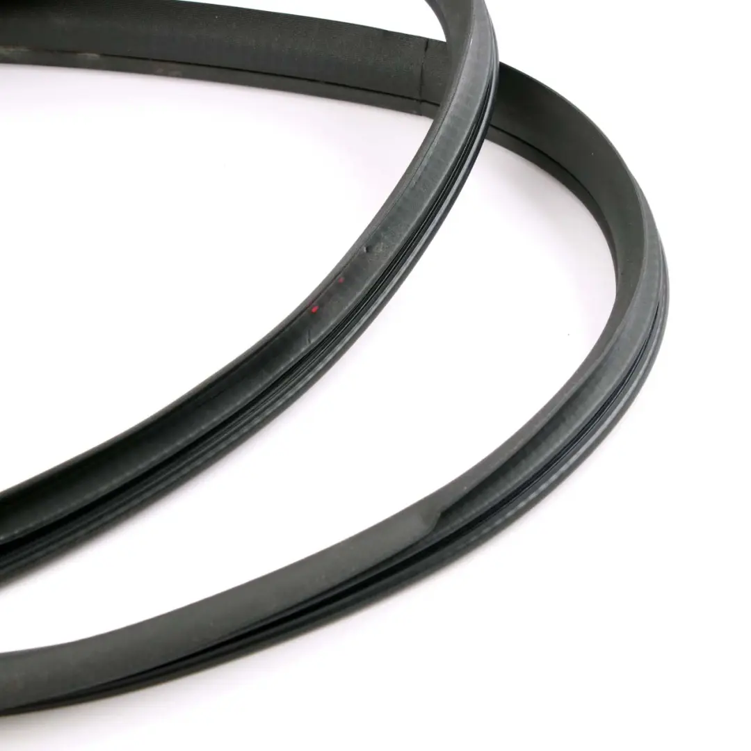 Junta de Puerta Mercedes W212 Delantera Izquierda Goma Protector para con número de pieza A2126970051 Junta de Puerta Mercedes W212 Delantera Izquierda Goma Protector - SKU A2126970051 - Número de pieza A2126970051