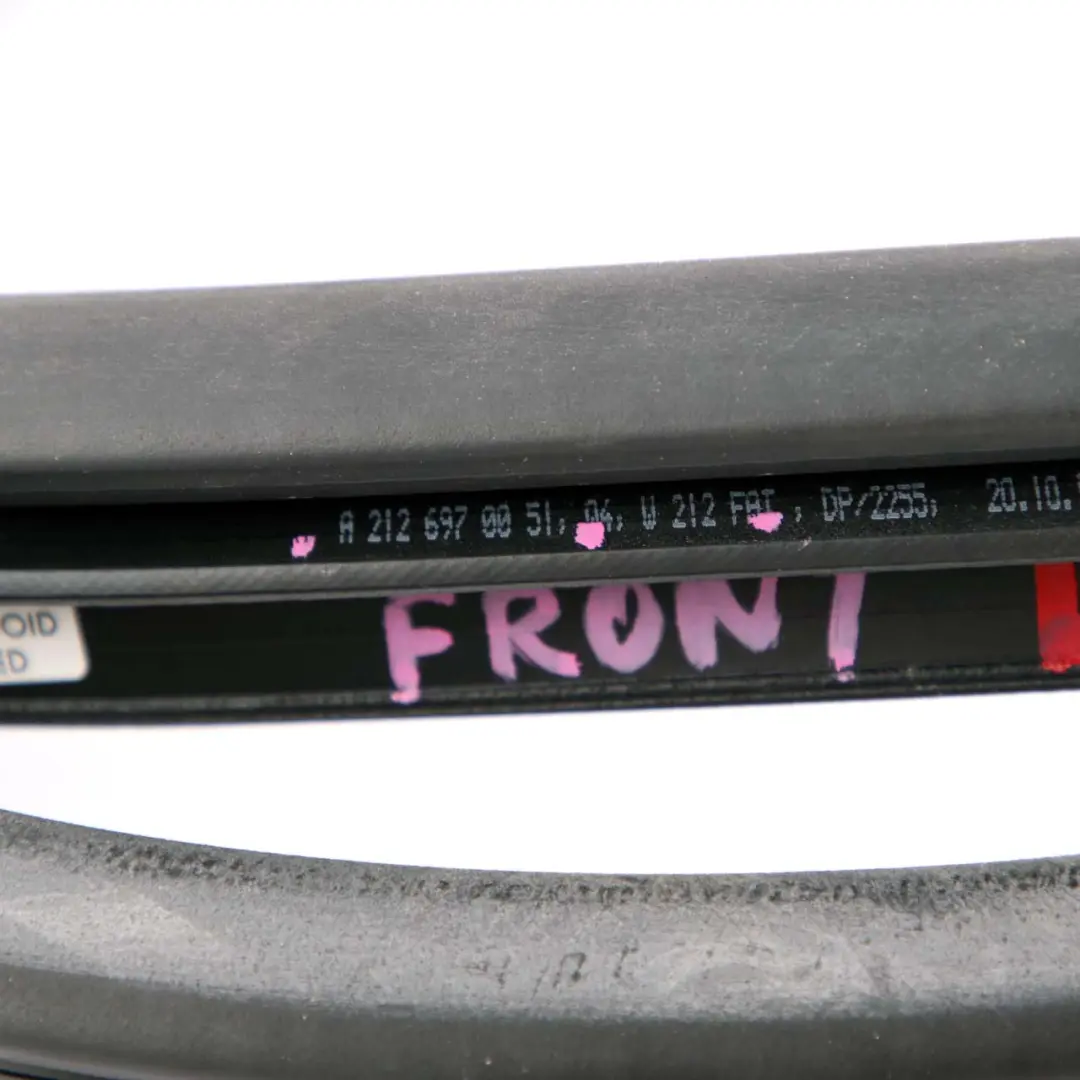 Mercedes W212 Uszczelka Drzwi Przód Lewa Prawa - SKU A2126970051 - Numer Części A2126970051