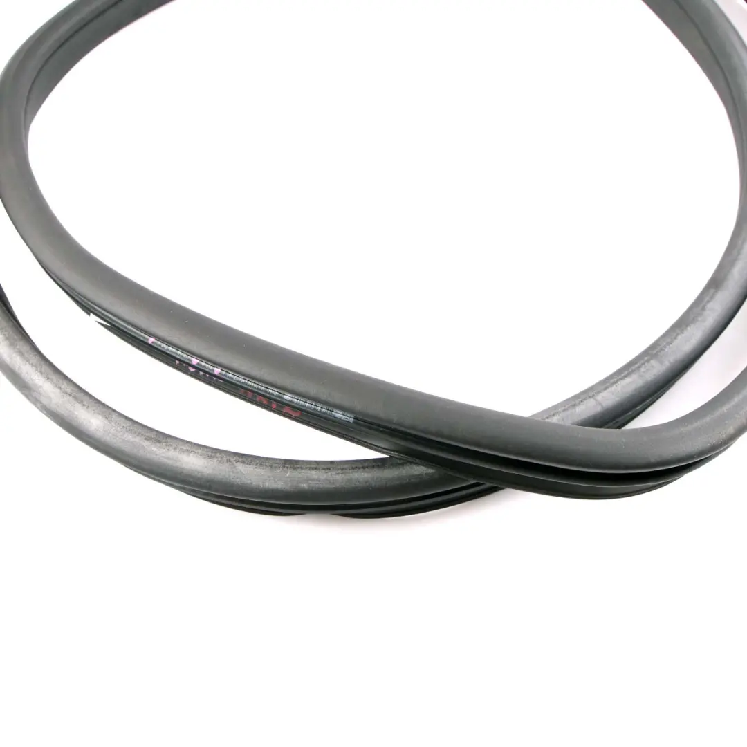 Joint Porte Mercedes W212 Arrière Gauche Droite Protection pour à propos du numéro de pièce A2126970151 Joint Porte Mercedes W212 Arrière Gauche Droite Protection - SKU A2126970151 - Numéro de pièce A2126970151