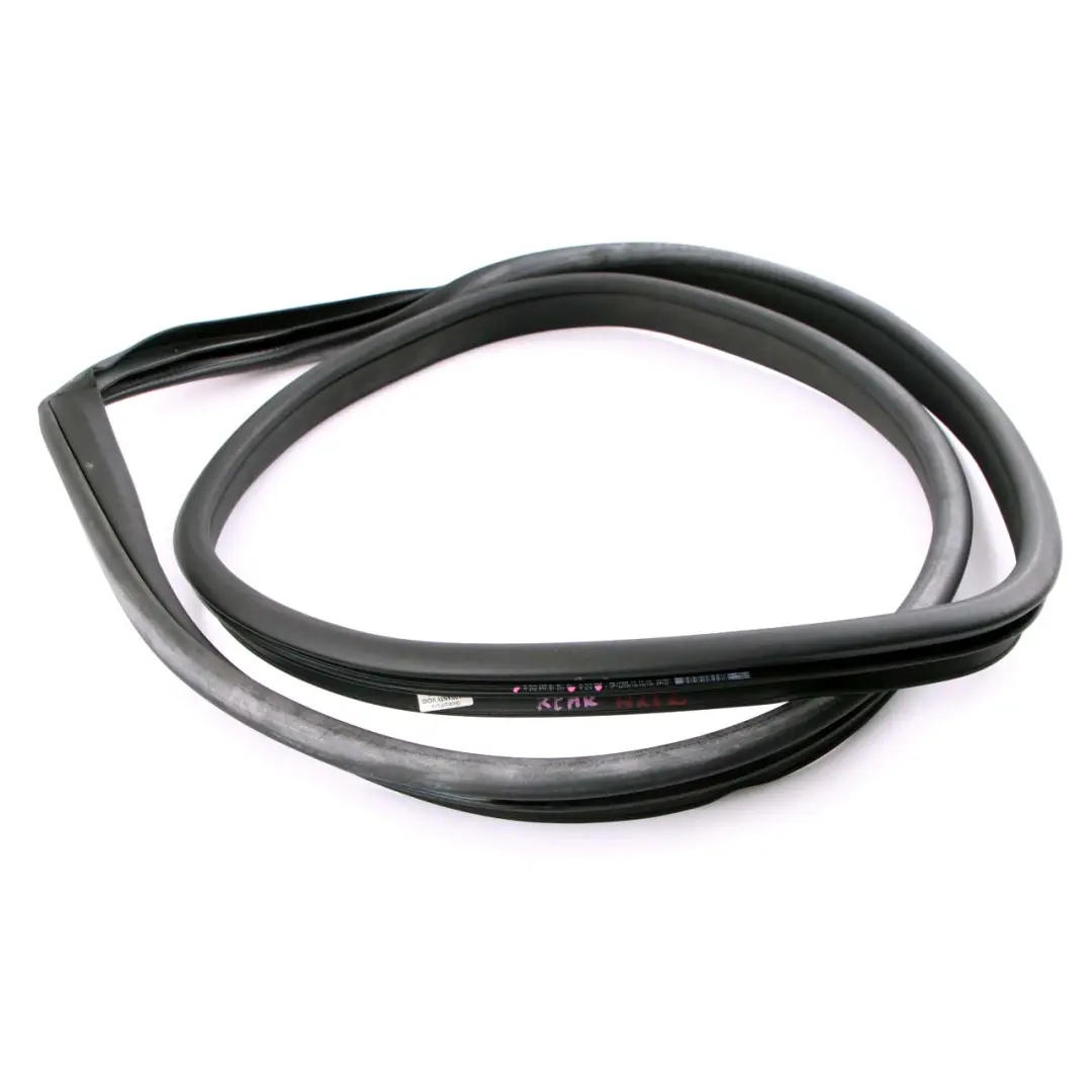 Uszczelka Drzwi Prawy Lewy Tył Tylna do MERCEDES W212 o numerze A2126970151 MERCEDES W212 Uszczelka Drzwi Prawy Lewy Tył Tylna - SKU A2126970151 - Numer Części A2126970151