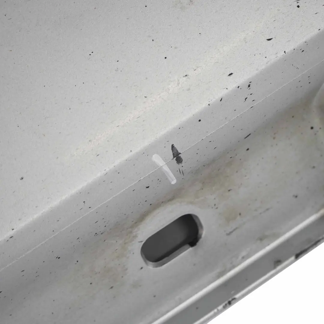 Bas de Porte Couverture Seuil Gauche Iridium Silver - 775 pour Mercedes W212 à propos du numéro de pièce A2126980154 Mercedes W212 Bas de Porte Couverture Seuil Gauche Iridium Silver - 775 - SKU A2126980154-IRS1 - Numéro de pièce A2126980154