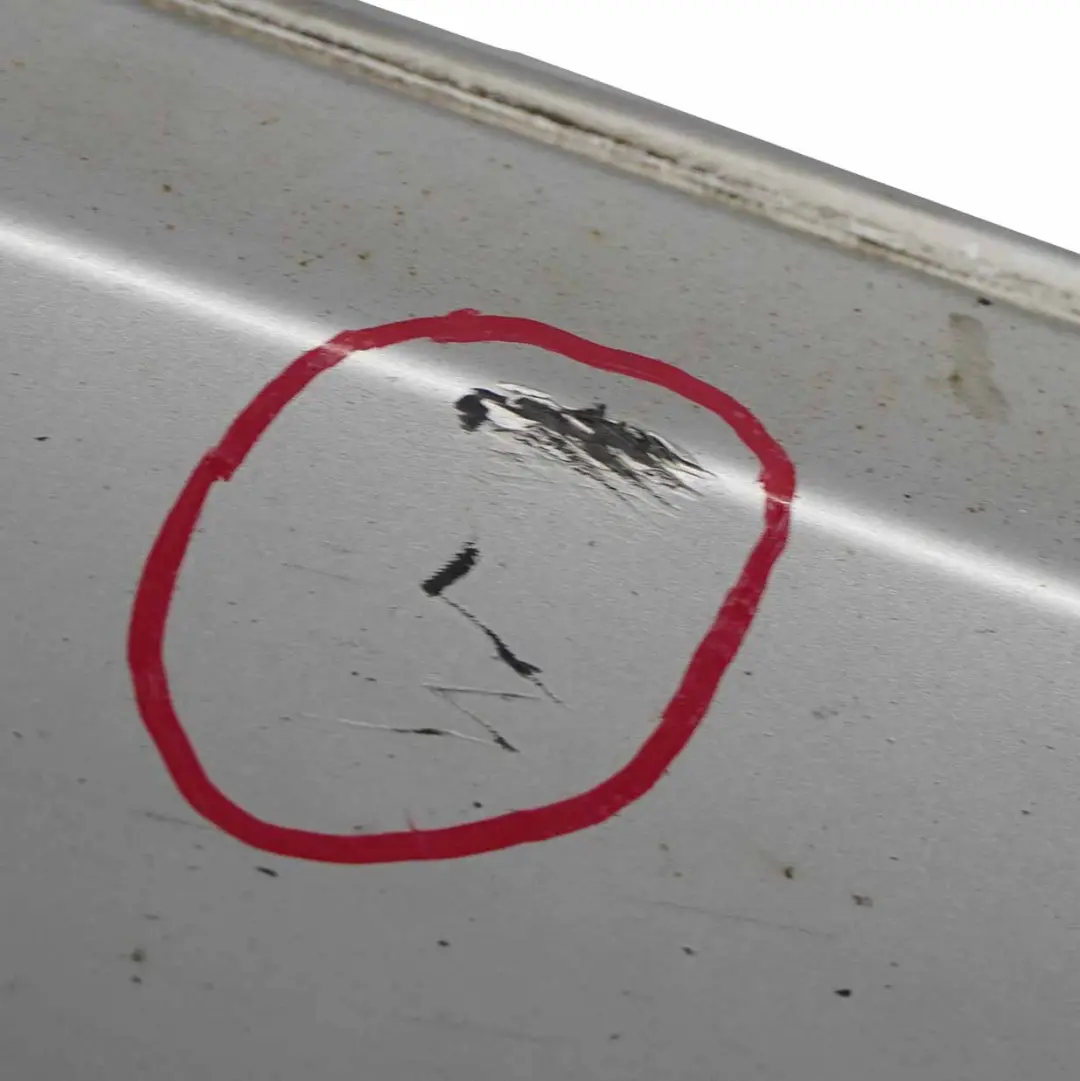 Bas de Porte Couverture Seuil Gauche Iridium Silver - 775 pour Mercedes W212 à propos du numéro de pièce A2126980154 Mercedes W212 Bas de Porte Couverture Seuil Gauche Iridium Silver - 775 - SKU A2126980154-IRS - Numéro de pièce A2126980154