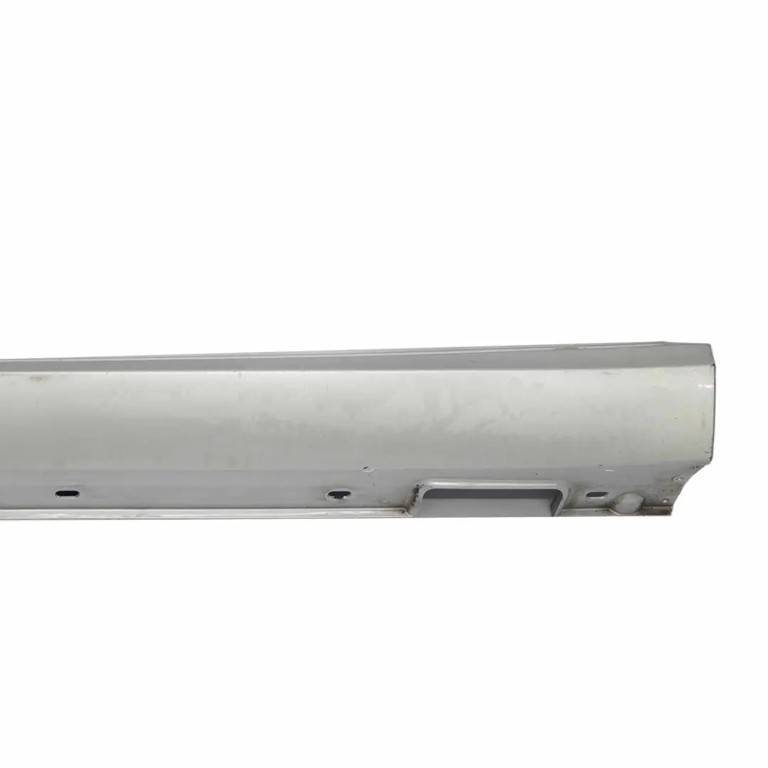 Mercedes W212 Faldon Lateral Cubre Umbral Puerta Derecho Iridium Silver - 775 - SKU A2126980254-IRS - Número de pieza A2126980254