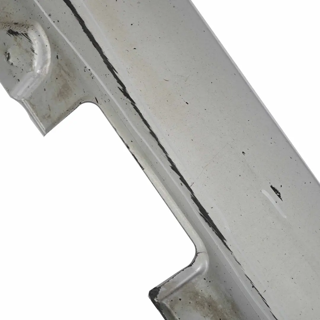 Faldon Lateral Cubre Umbral Puerta Derecho Iridium Silver - 775 para Mercedes W212 con número de pieza A2126980254 Mercedes W212 Faldon Lateral Cubre Umbral Puerta Derecho Iridium Silver - 775 - SKU A2126980254-IRS - Número de pieza A2126980254