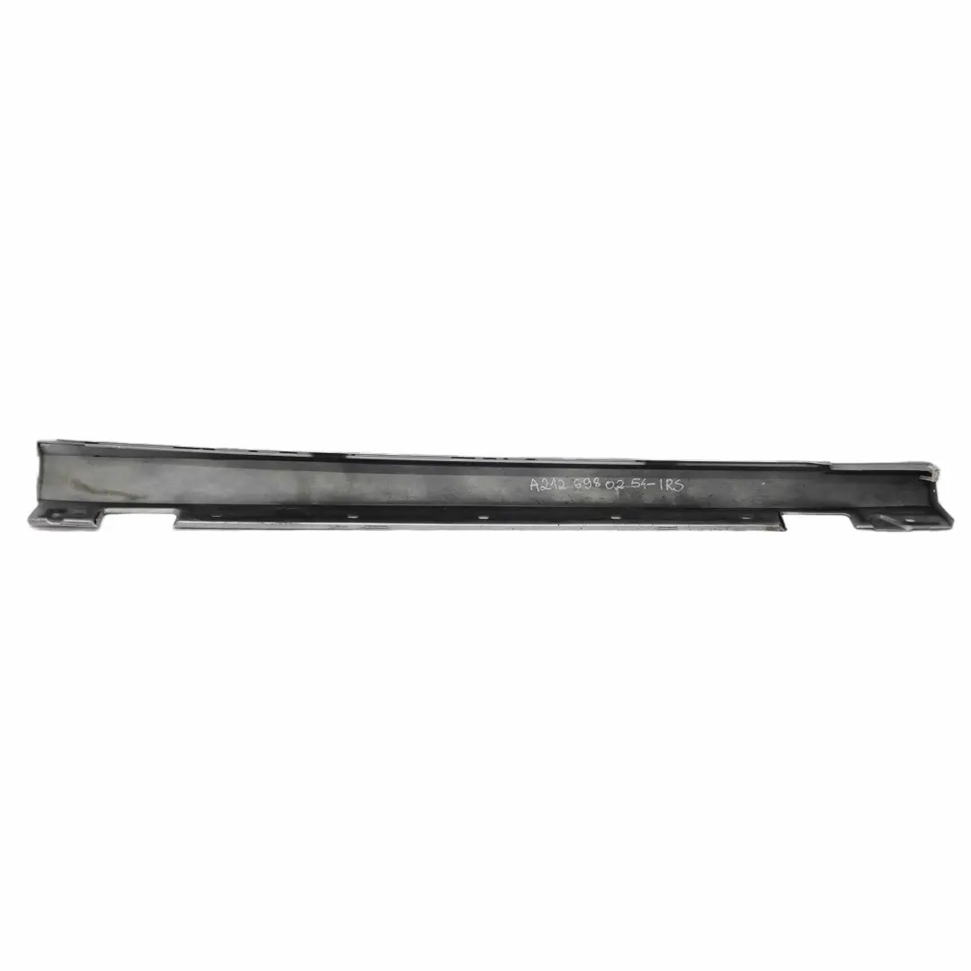 Mercedes W212 Gonna Laterale Pannello Porta Destra Iridium Silver - 775 - SKU A2126980254-IRS - Numero di parte A2126980254