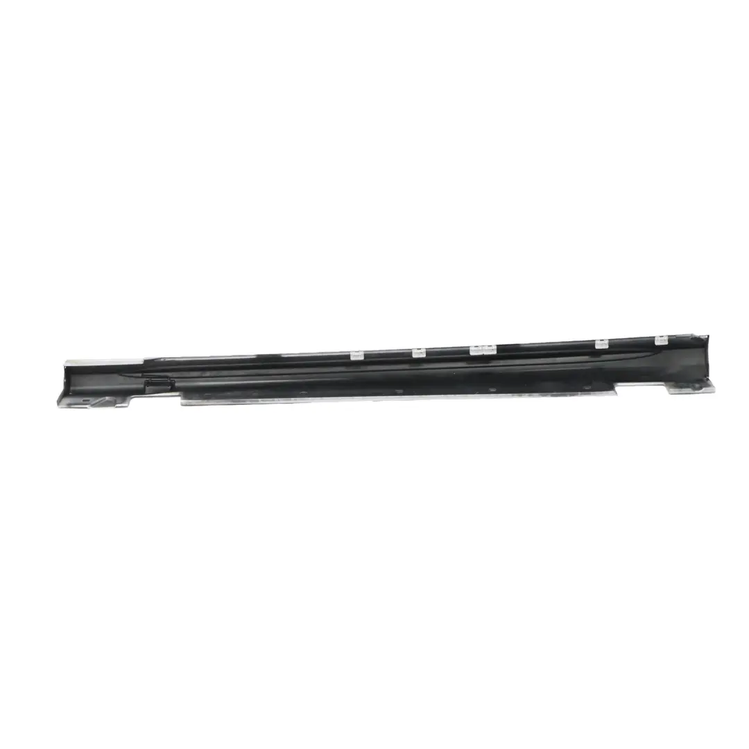 Mercedes W212 Bas de Porte Couverture Seuil AMG Droite Iridium Silver - 775 - SKU A2126982054-IRS - Numéro de pièce A2126982054