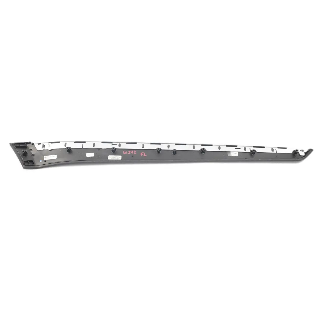 Mercedes W212 Striscia Rivestimento Scheda Porta Anteriore Sinistra - SKU A2127200522 - Numero di parte A2127200522
