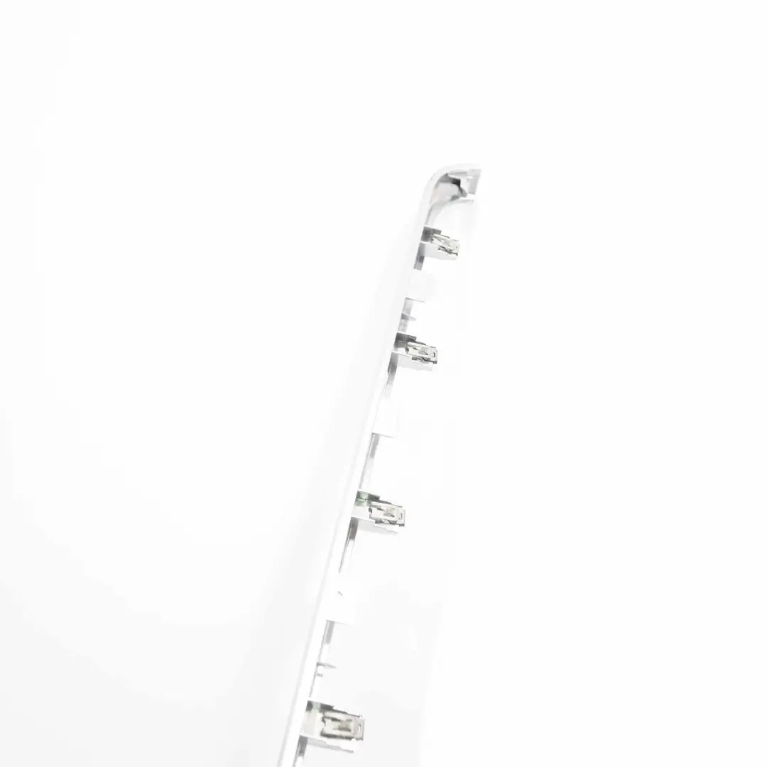 Türleiste Vorne Links Abdeckung Trim Aluminium Interieur für Mercedes W212 mit Teilenummer A2127200722 Mercedes W212 Türleiste Vorne Links Abdeckung Trim Aluminium Interieur - SKU A2127200722 - Teilenummer A2127200722