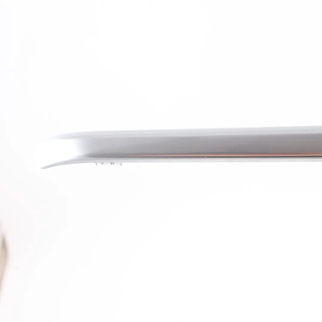 Listwa Ozdobna Boczka Drzwi Prawy Przód do Mercedes W212 o numerze A2127208022 Mercedes W212 Listwa Ozdobna Boczka Drzwi Prawy Przód - SKU A2127208022 - Numer Części A2127208022