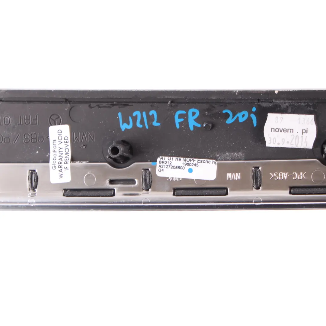 Baguette carte porte Mercedes W212 S212 garniture avant droit bois pour à propos du numéro de pièce A2127208600 Baguette carte porte Mercedes W212 S212 garniture avant droit bois - SKU A2127208600 - Numéro de pièce A2127208600