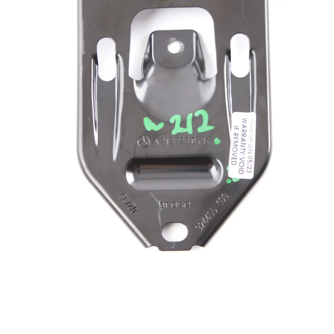 W207 W212 Holder Bracket Door Control Unit Module to Mercedes W204 with Part number A2127230414 Mercedes W204 W207 W212 Holder Bracket Door Control Unit Module - SKU A2127230414 - Part number A2127230414
