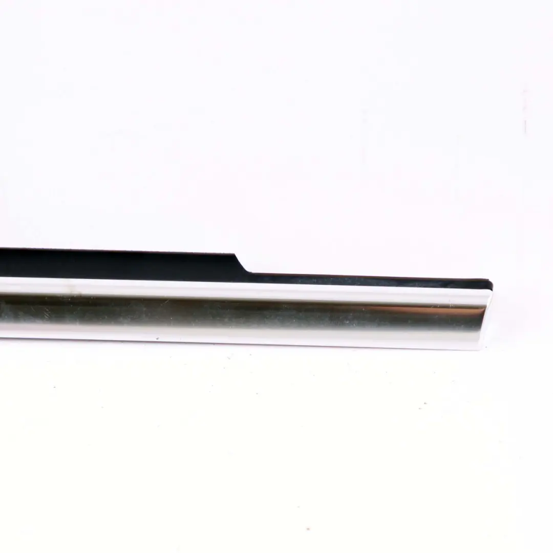 Striscia Finestra Mercedes W212 Modanatura Anteriore Sinistra Cromo per con numero di parte A2127250565 Striscia Finestra Mercedes W212 Modanatura Anteriore Sinistra Cromo - SKU A2127250565 - Numero di parte A2127250565