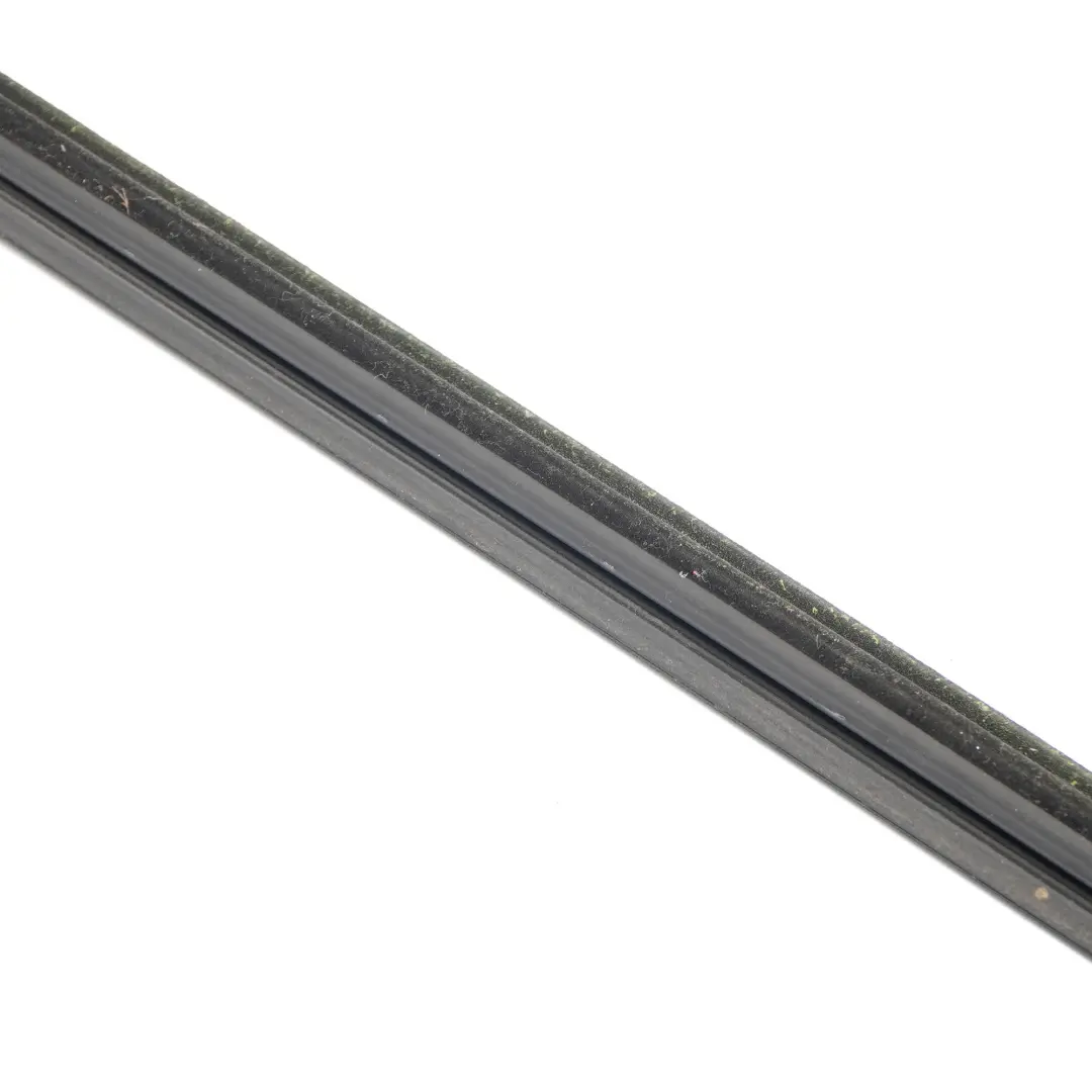 Mercedes W212 Listwa Uszczelka Drzwi Prawy Przód - SKU A2127250665-1 - Numer Części A2127250665