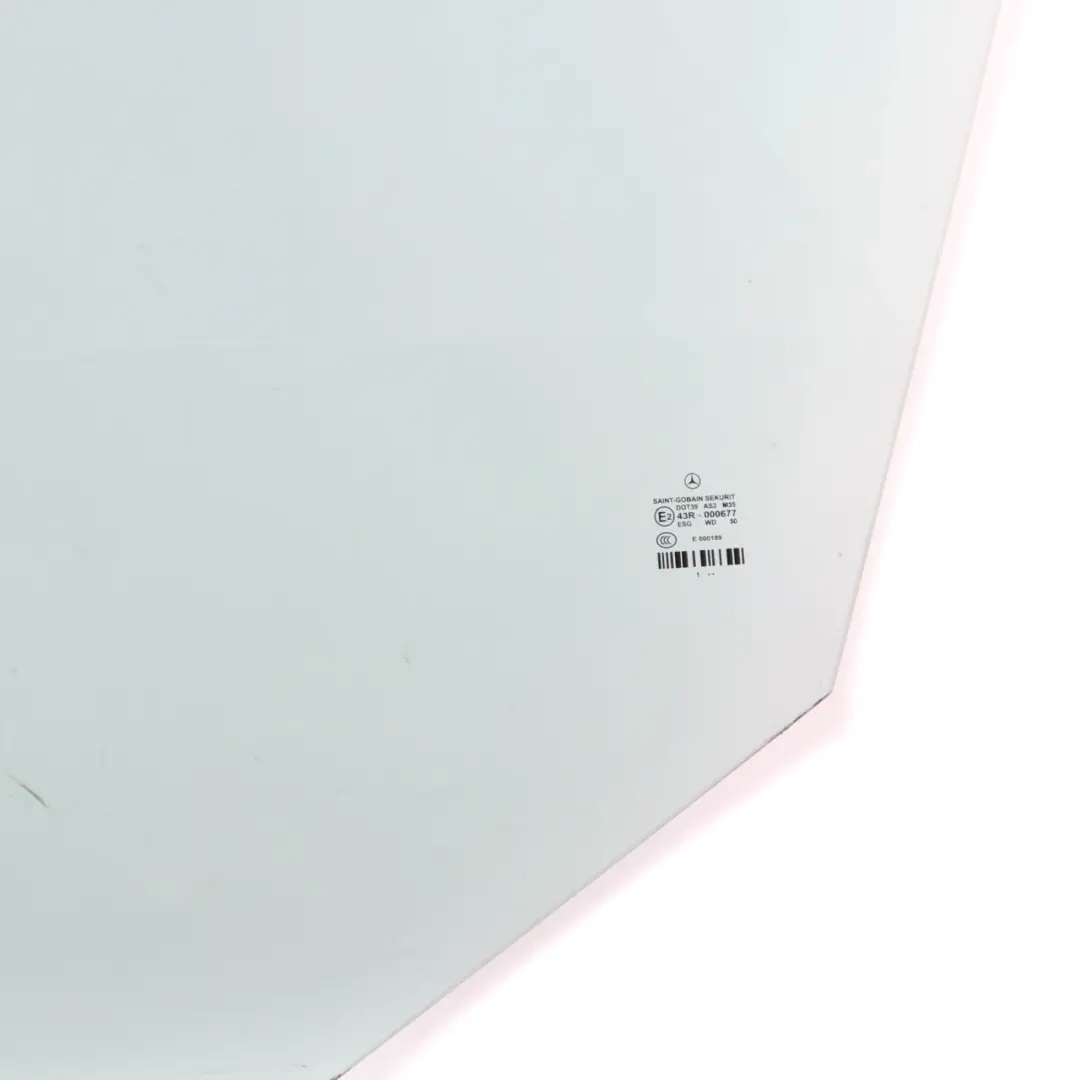 Vitre Porte Avant Gauche Vitrage AS2 pour Mercedes S212 W212 à propos du numéro de pièce A2127250710 Mercedes S212 W212 Vitre Porte Avant Gauche Vitrage AS2 - SKU A2127250710 - Numéro de pièce A2127250710