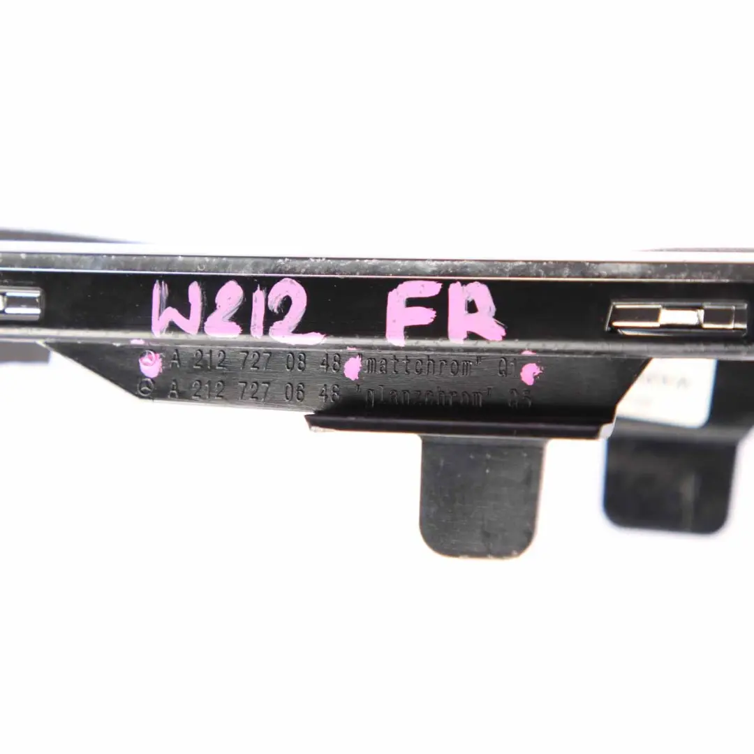 Mercedes W212 Poignée de Carte de Porte Cache Intérieur Avant Droite - SKU A2127270848 - Numéro de pièce A2127270848