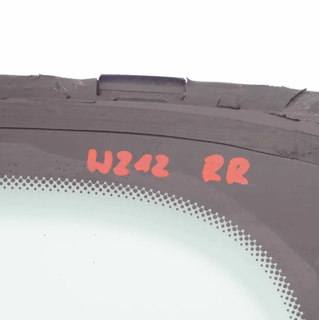 Vitre Verte de la Laterale Arriere Droite AS2 pour Mercedes W212 à propos du numéro de pièce A2127300255 Mercedes W212 Vitre Verte de la Laterale Arriere Droite AS2 - SKU A2127300255 - Numéro de pièce A2127300255