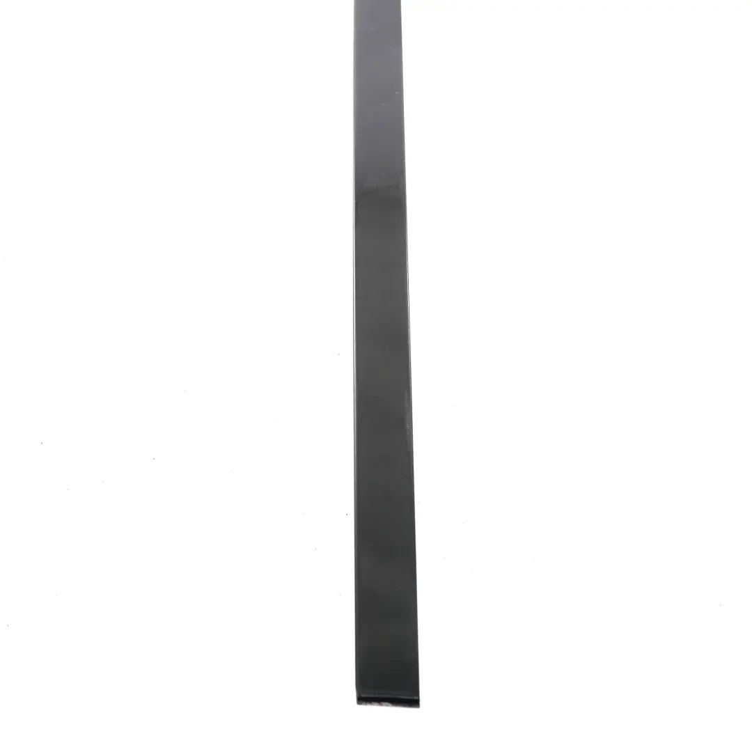 Finitura Telaio Finestra Pilastro Porta Posteriore Destra per Mercedes W212 con numero di parte A2127300419 Mercedes W212 Finitura Telaio Finestra Pilastro Porta Posteriore Destra - SKU A2127300419-1 - Numero di parte A2127300419