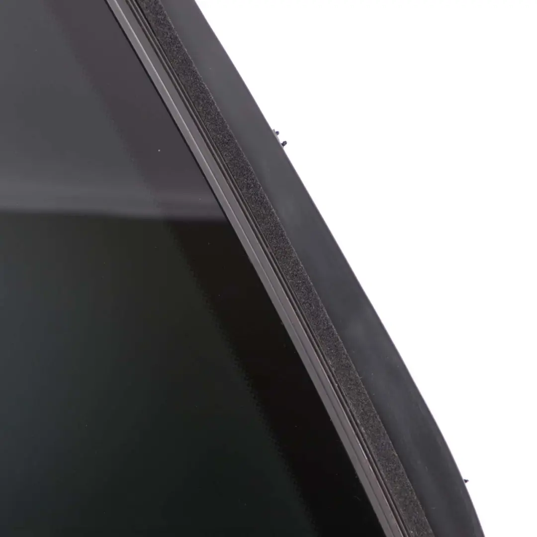 Fensterscheibe hinten links Türseite getönt schwarz AS3 für Mercedes W212 mit Teilenummer A2127300755 Mercedes W212 Fensterscheibe hinten links Türseite getönt schwarz AS3 - SKU A2127300755 - Teilenummer A2127300755