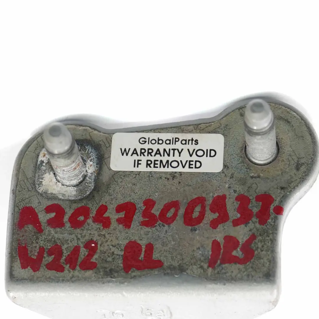 Mercedes W212 Charnière de porte arrière gauche supérieure Iridium Silver 775 - SKU A2127300937-IRS - Numéro de pièce A2127300937
