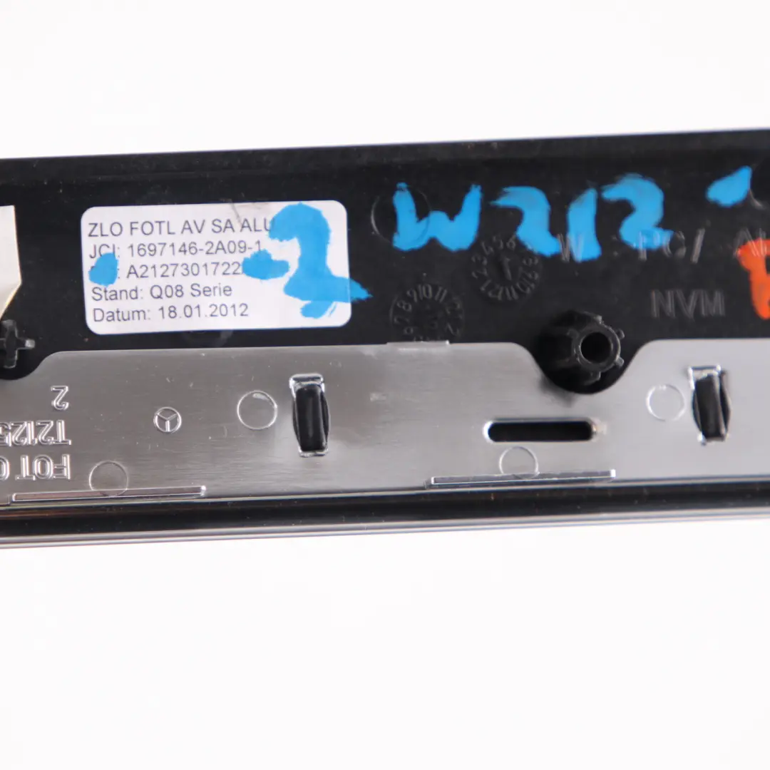 Mercedes W212 Interior tarjeta puerta trasera izquierda aluminio - SKU A2127301722-2 - Número de pieza A2127301722