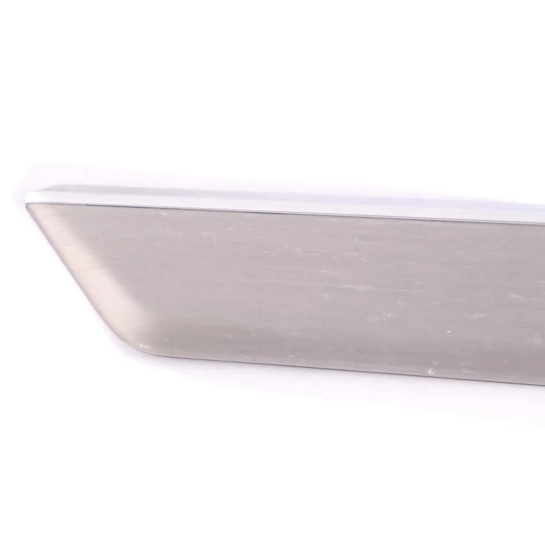 Moldura Puerta Interior Trasera Izquierda Aluminio para Mercedes W212 con número de pieza A2127301722 Mercedes W212 Moldura Puerta Interior Trasera Izquierda Aluminio - SKU A2127301722 - Número de pieza A2127301722