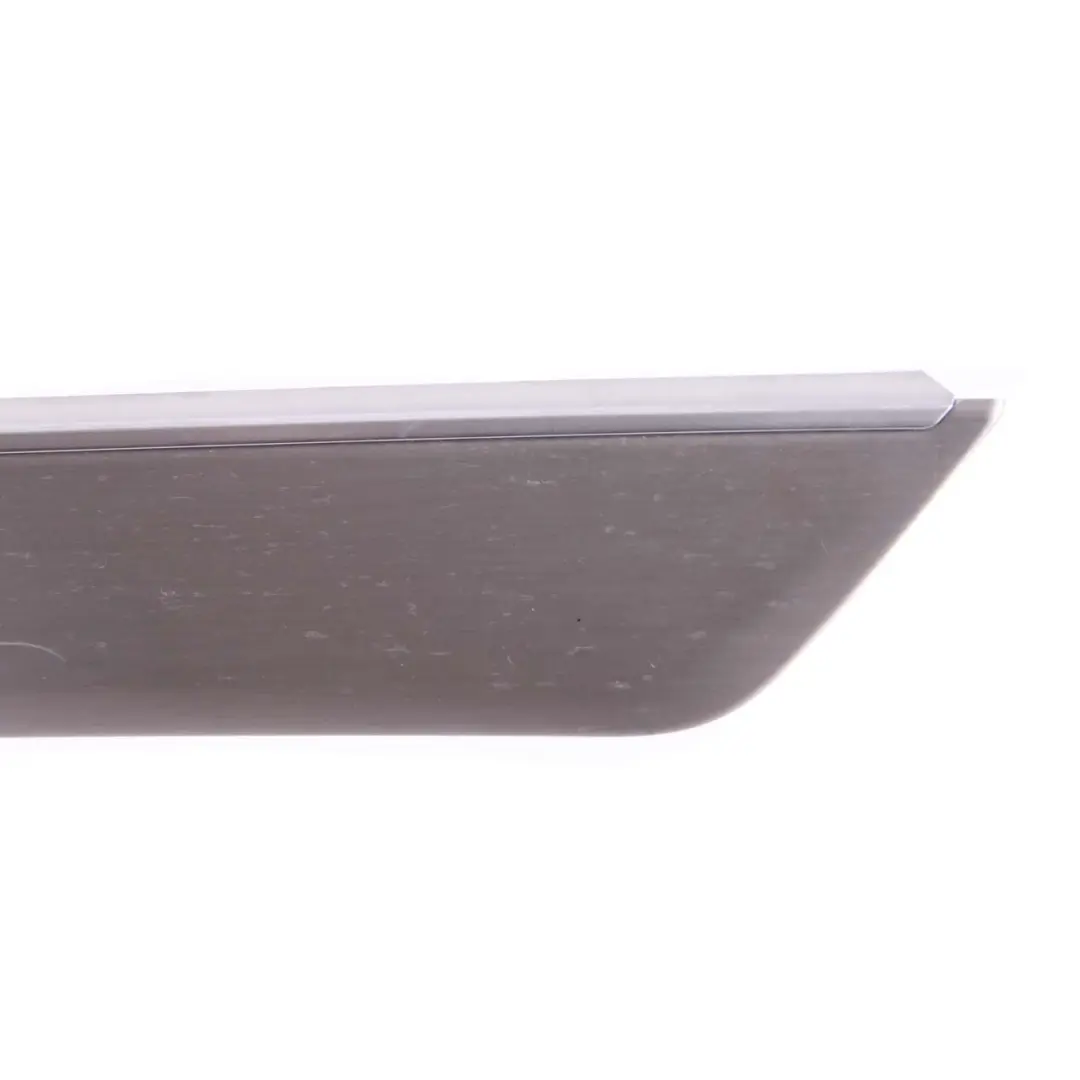 Rivestimento Porta Posteriore Sinistro Alluminio per Mercedes W212 con numero di parte A2127301722 Mercedes W212 Rivestimento Porta Posteriore Sinistro Alluminio - SKU A2127301722 - Numero di parte A2127301722