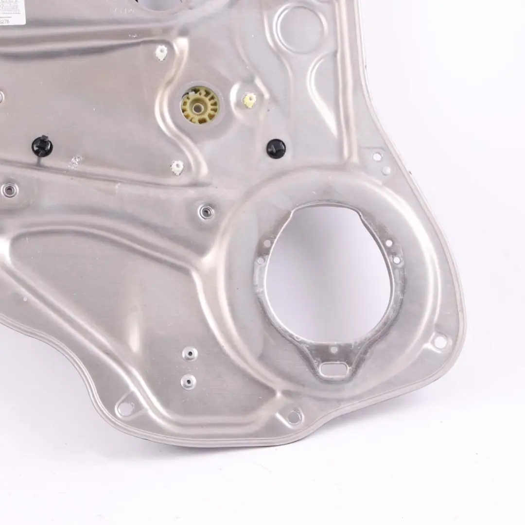 Podnośnik Szyby Lewy Tył do MERCEDES W204 W212 o numerze A2127301779 MERCEDES W204 W212 Podnośnik Szyby Lewy Tył - SKU A2127301779-1 - Numer Części A2127301779