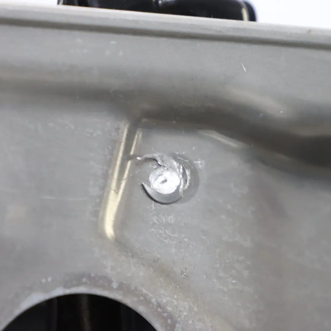 Panneau du moteur de lève-vitre arrière droit pour Mercedes W204 W212 à propos du numéro de pièce A2127301879 Mercedes W204 W212 Panneau du moteur de lève-vitre arrière droit - SKU A2127301879-3 - Numéro de pièce A2127301879