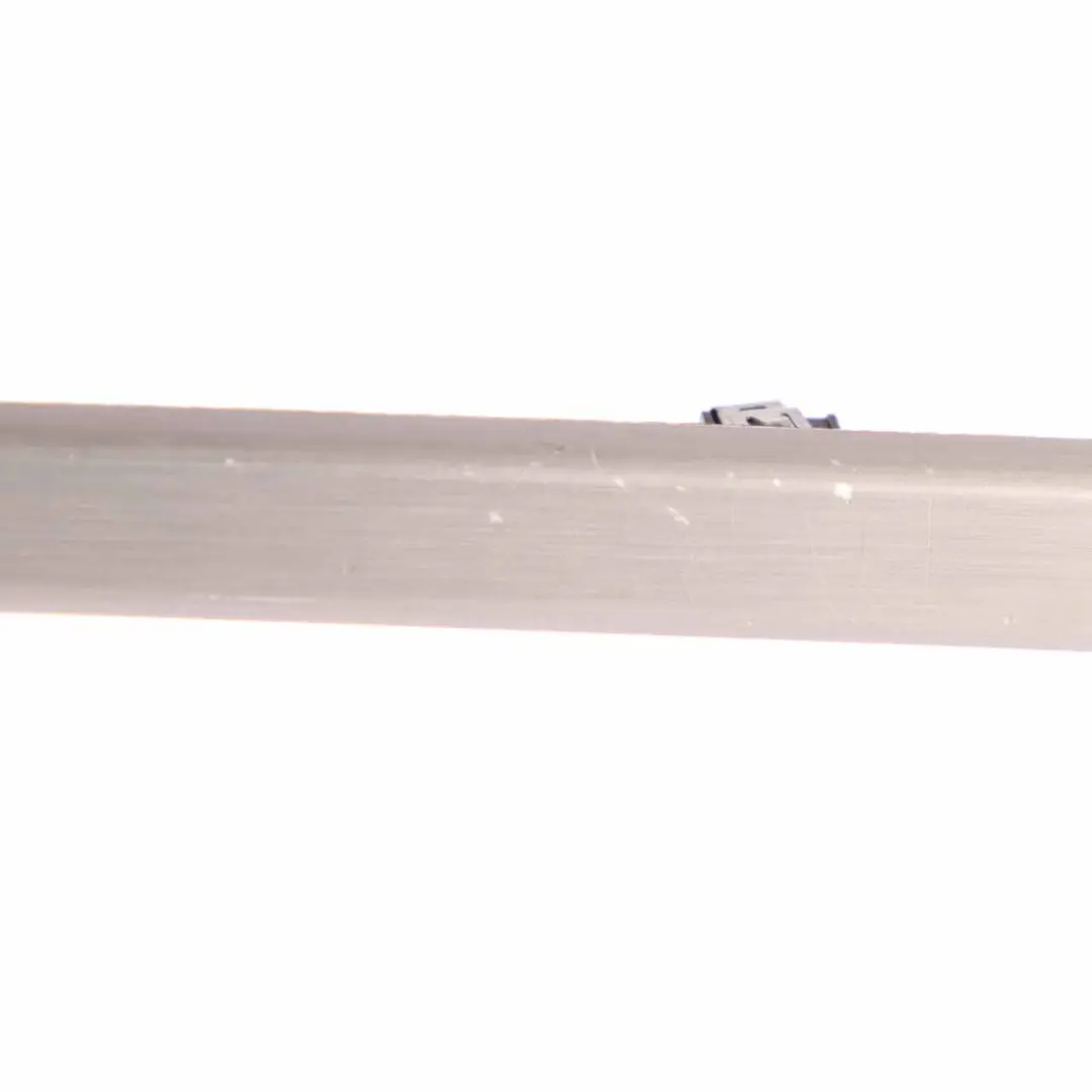 Listwa Ozdobna Drzwi Tylna Lewy Tył Aluminium do Mercedes W212 o numerze A2127301922 Mercedes W212 Listwa Ozdobna Drzwi Tylna Lewy Tył Aluminium - SKU A2127301922 - Numer Części A2127301922