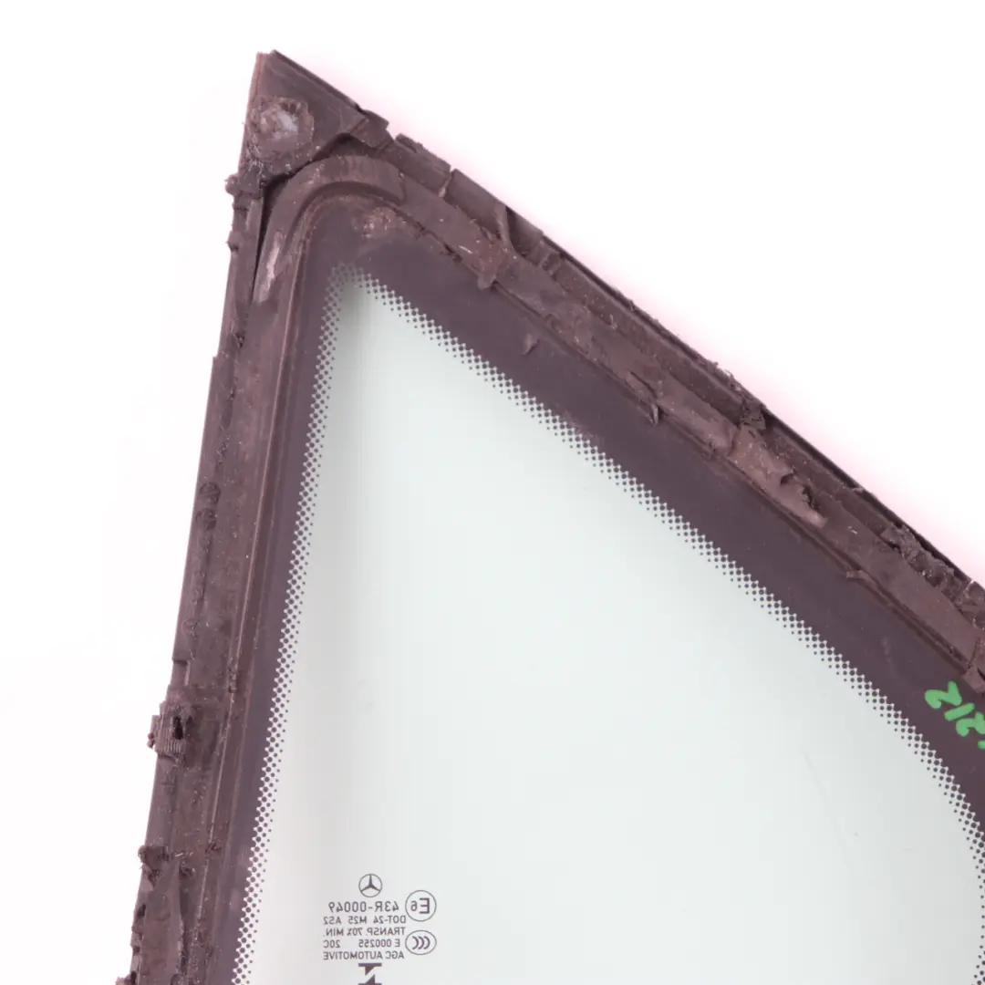 ventana trasero puerta derecha acristalamiento trimestre AS2 para Mercedes W212 con número de pieza A2127304000 Mercedes W212 ventana trasero puerta derecha acristalamiento trimestre AS2 - SKU A2127304000 - Número de pieza A2127304000