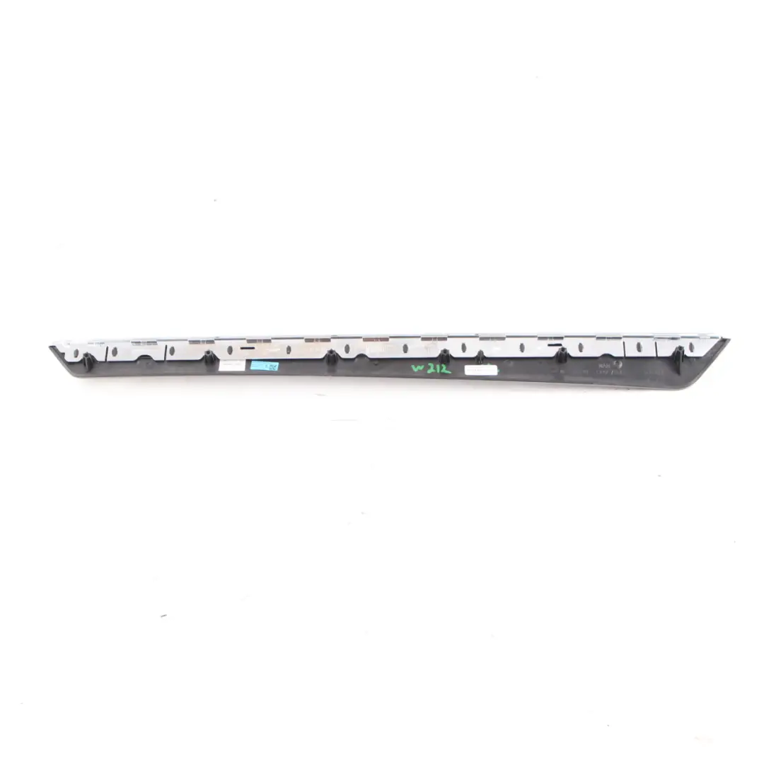 Mercedes W212 Rivestimento Scheda Porta Interna Posteriore Destra Alluminio - SKU A2127307622 - Numero di parte A2127307622