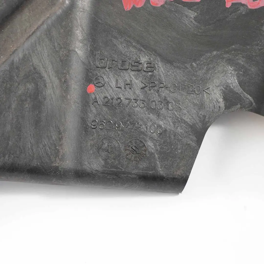 Handgriff Halterung Lager Hinten Links Tür für Mercedes W212 mit Teilenummer A2127330308 Mercedes W212 Handgriff Halterung Lager Hinten Links Tür - SKU A2127330308 - Teilenummer A2127330308