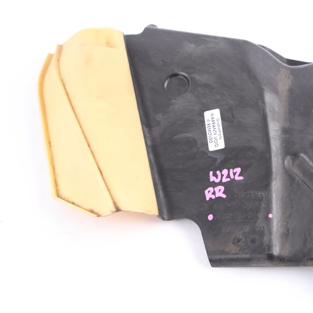 Mercedes W212 Mocowanie Uchwyt Klamki Prawy Tył - SKU A2127330408 - Numer Części A2127330408