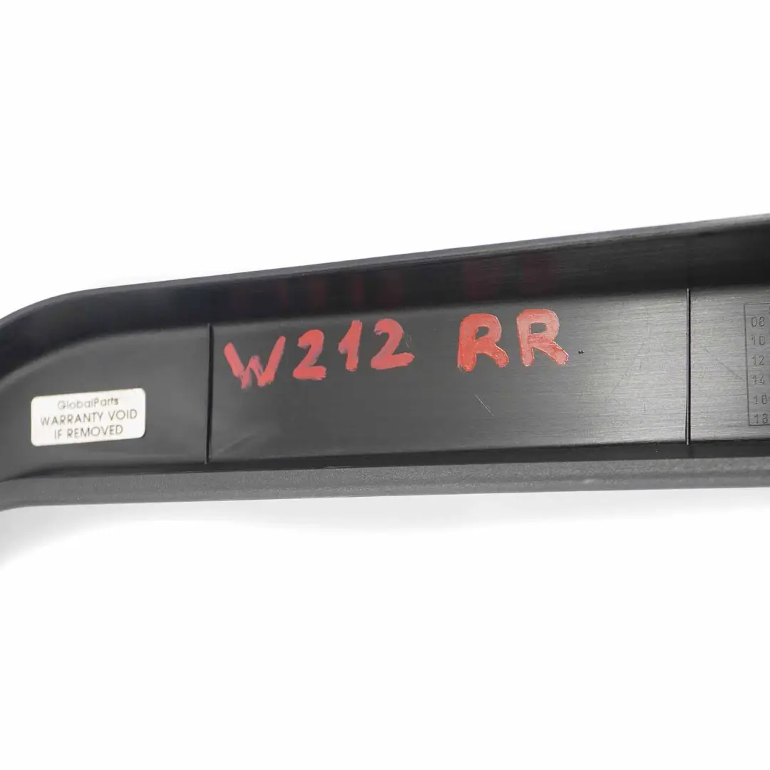 Mercedes W212 Marco Ventana Puerta Trasera Derecha Recorte Cubierta - SKU A2127350271 - Número de pieza A2127350271