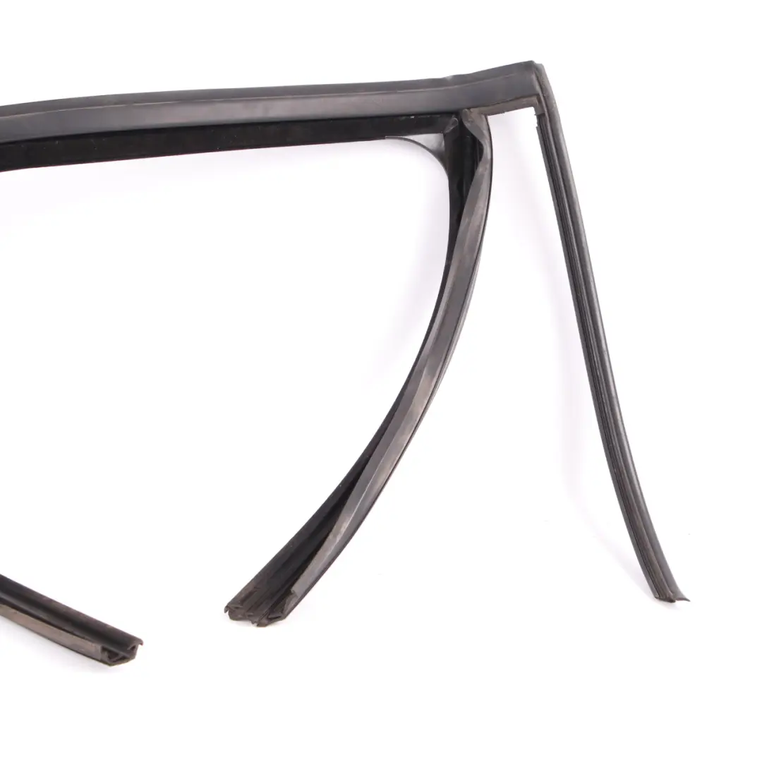 Türdichtung Mercedes W212 Fensterführung Hinten Rechts O/S Dichtung für mit Teilenummer A2127350425 Türdichtung Mercedes W212 Fensterführung Hinten Rechts O/S Dichtung - SKU A2127350425 - Teilenummer A2127350425